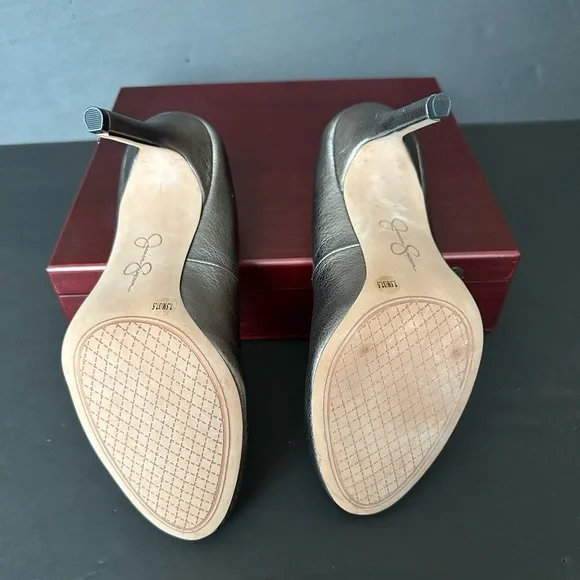 NWOT Jessica Simpson Pewter heels - Picture 3 of 11